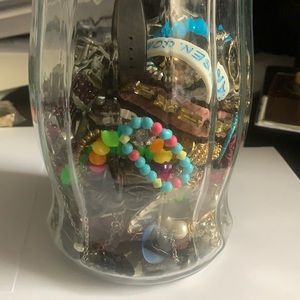 Miscellaneous jewelry guarantee some silver⭐️